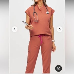 Figs scrubs set